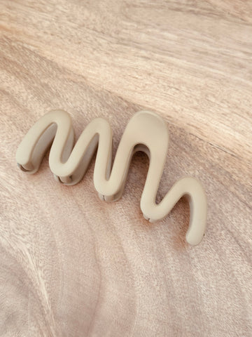 SWIRLY HAIR CLIP- TAUPE