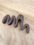 SWIRLY HAIR CLIP- MOCHA